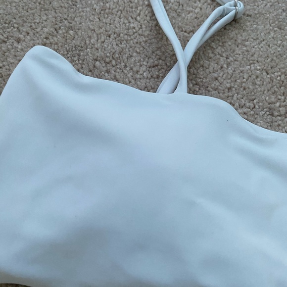 white two piece - Picture 2 of 3